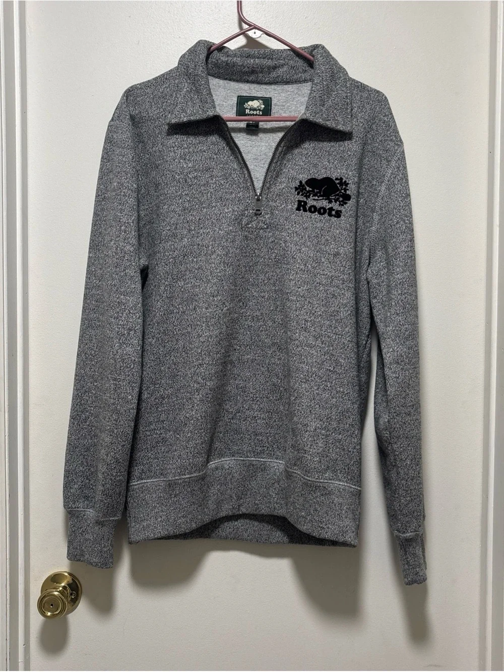 Roots Canada Men's Gray Quarter-Zip Pullover Sweater small